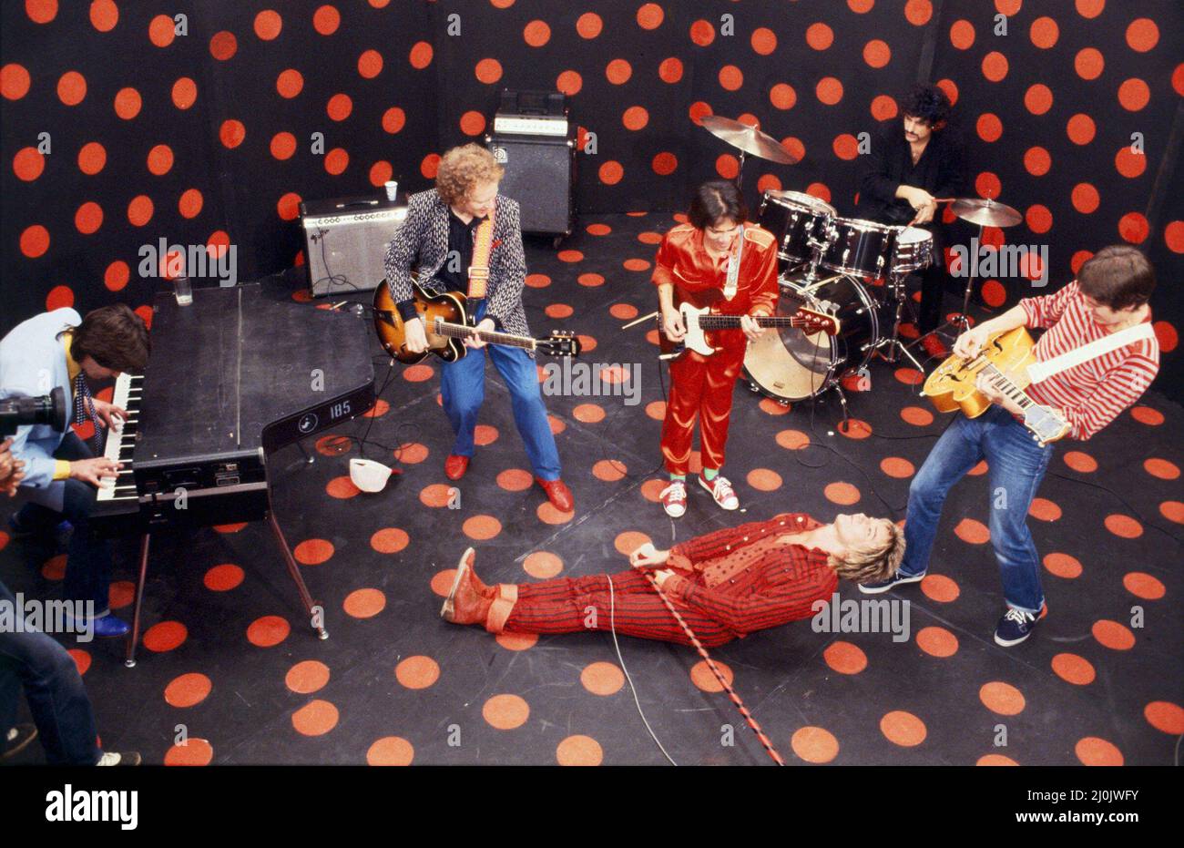 Rod Stewart and his band during rehearsals for his 1980 European tour ...