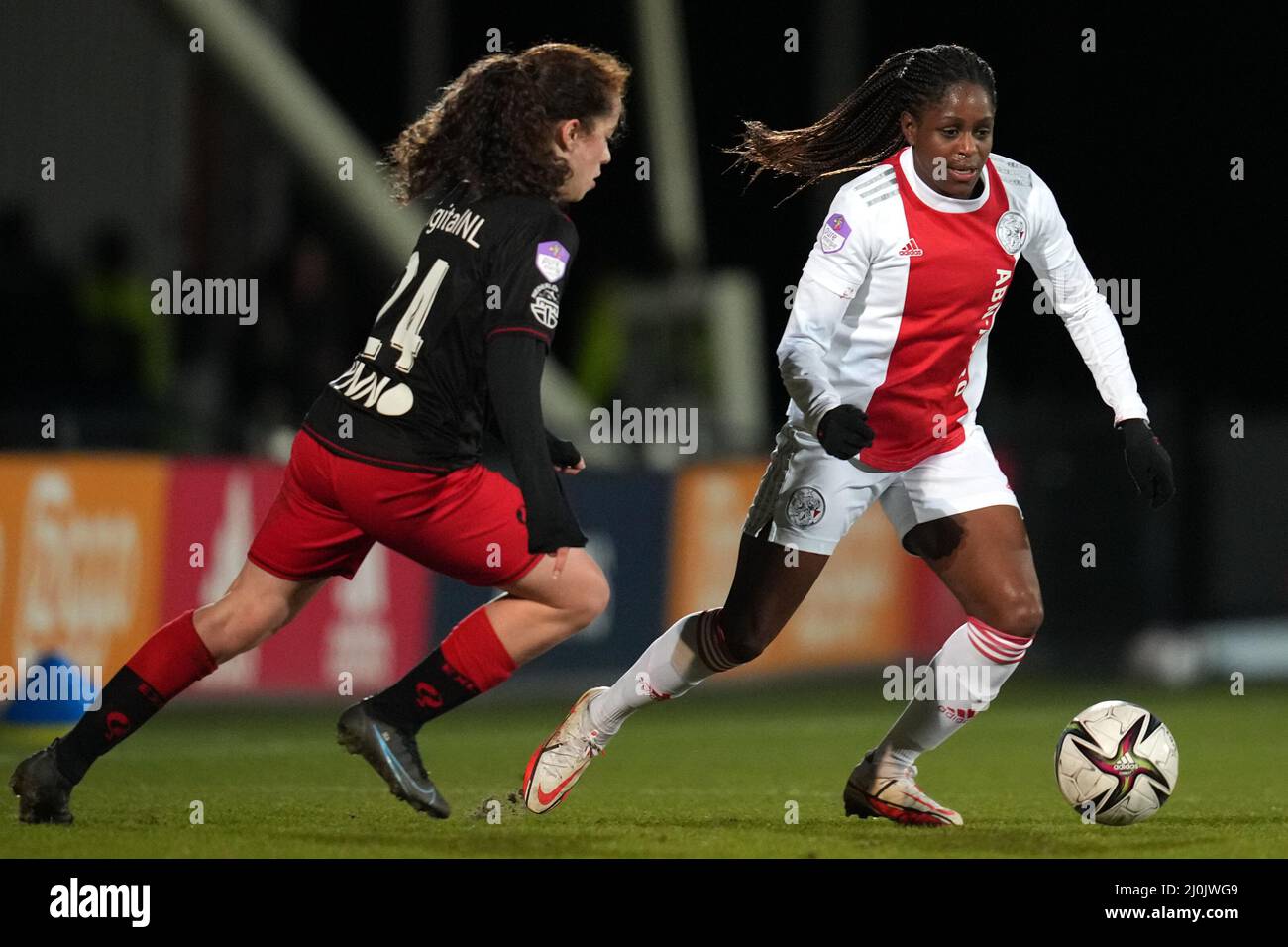 DUIVENDRECHT, NETHERLANDS - MARCH 19: Liza van der Most of Ajax during the Toto KNVB cup women semifinal match between Ajax and Excelsior at De Toekomst on March 19, 2022 in Duivendrecht, Netherlands (Photo by Patrick Goosen/Orange Pictures) Stock Photo