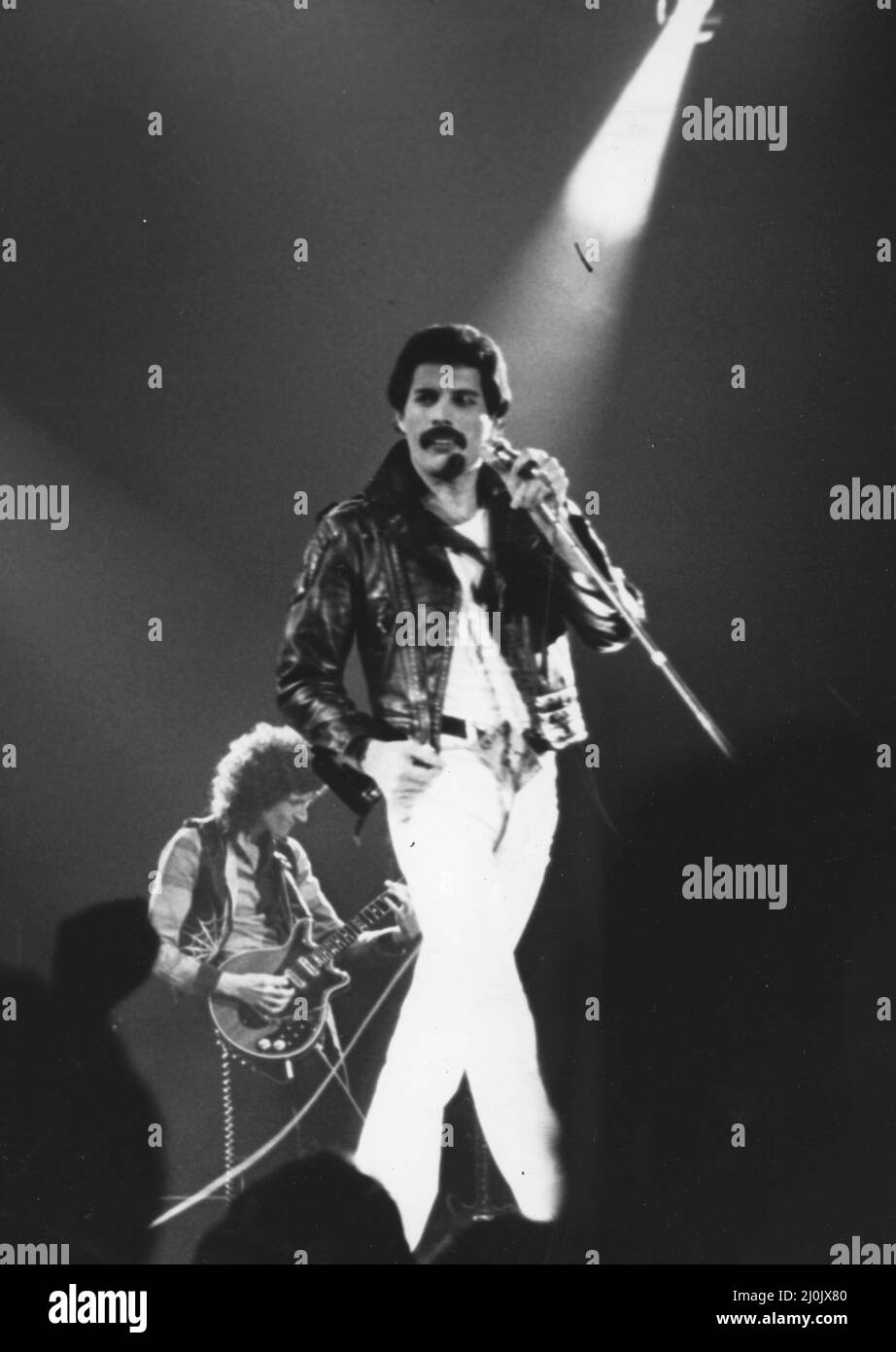 Rock Group Queen 1980s Hi res Stock Photography And Images Alamy Rock Group Queen 1980s Hi res Stock Photography And Images Alamy