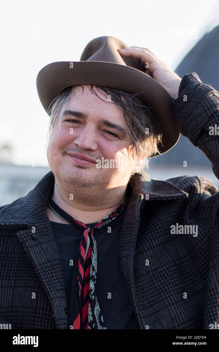 Paris, France. 19th Mar, 2022. Exclusive - Pete Doherty And Frederic Lo on Rooftop held at the Fnac Paris Ternes for the promotion of their new album 'The Fantasy Life Of Poetry & Crime' on March 19, 2022 in Paris, France. Photo by Nasser Berzane/ABACAPRESS.COM Credit: Abaca Press/Alamy Live News Stock Photo