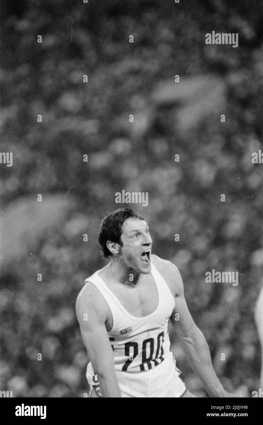 1980 Olympic Games at the Central Lenin Stadium in Moscow, Soviet Union. Alan Wells celebtates after winning the gold medal in the Men's 100 metres final. 25th July 1980. Stock Photo