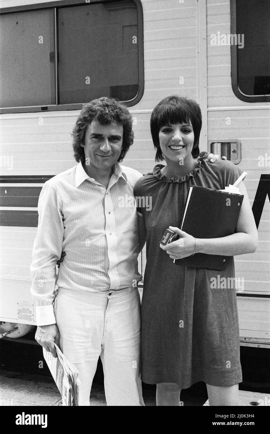 Dudley Moore and Liza Minnelli in New York. 18th July 1980. Stock Photo