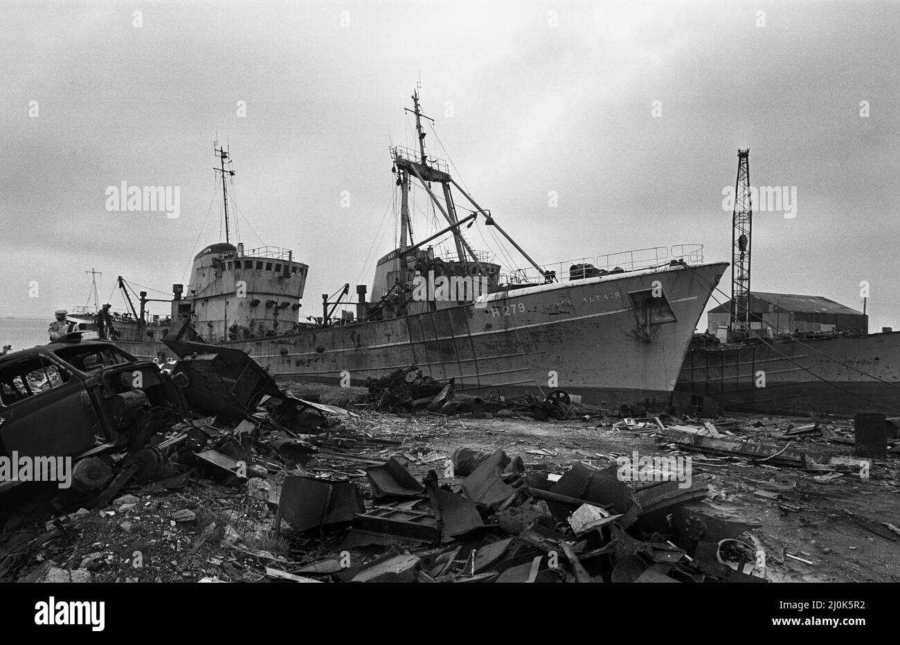 The sidewinder trawler Ross Altair (H 279) seen here in a Humberside breakers yard awaiting scrapping. 15th April 1981 Stock Photo