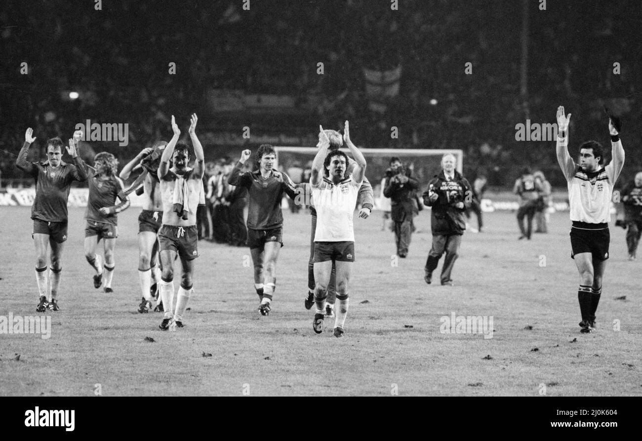 Photo Vintage Originale Equipe D’Angleterre 1982 Contre France – Ancienne Photo Foot