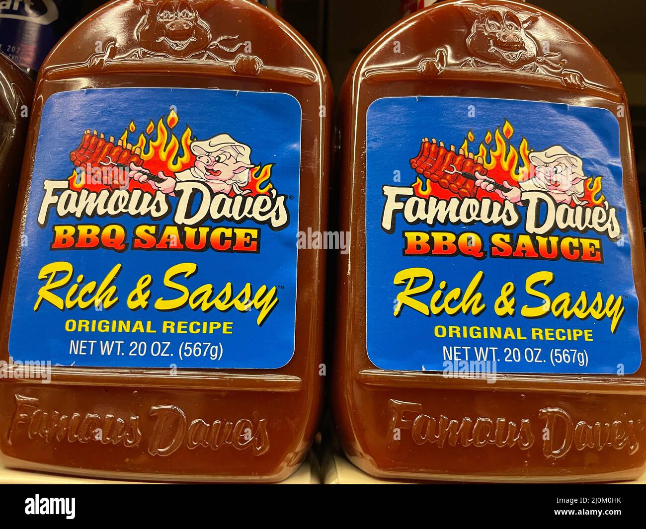 Augusta, Ga USA - 03 17 22: Famous Daves BBQ sauce on a retail shelf ...