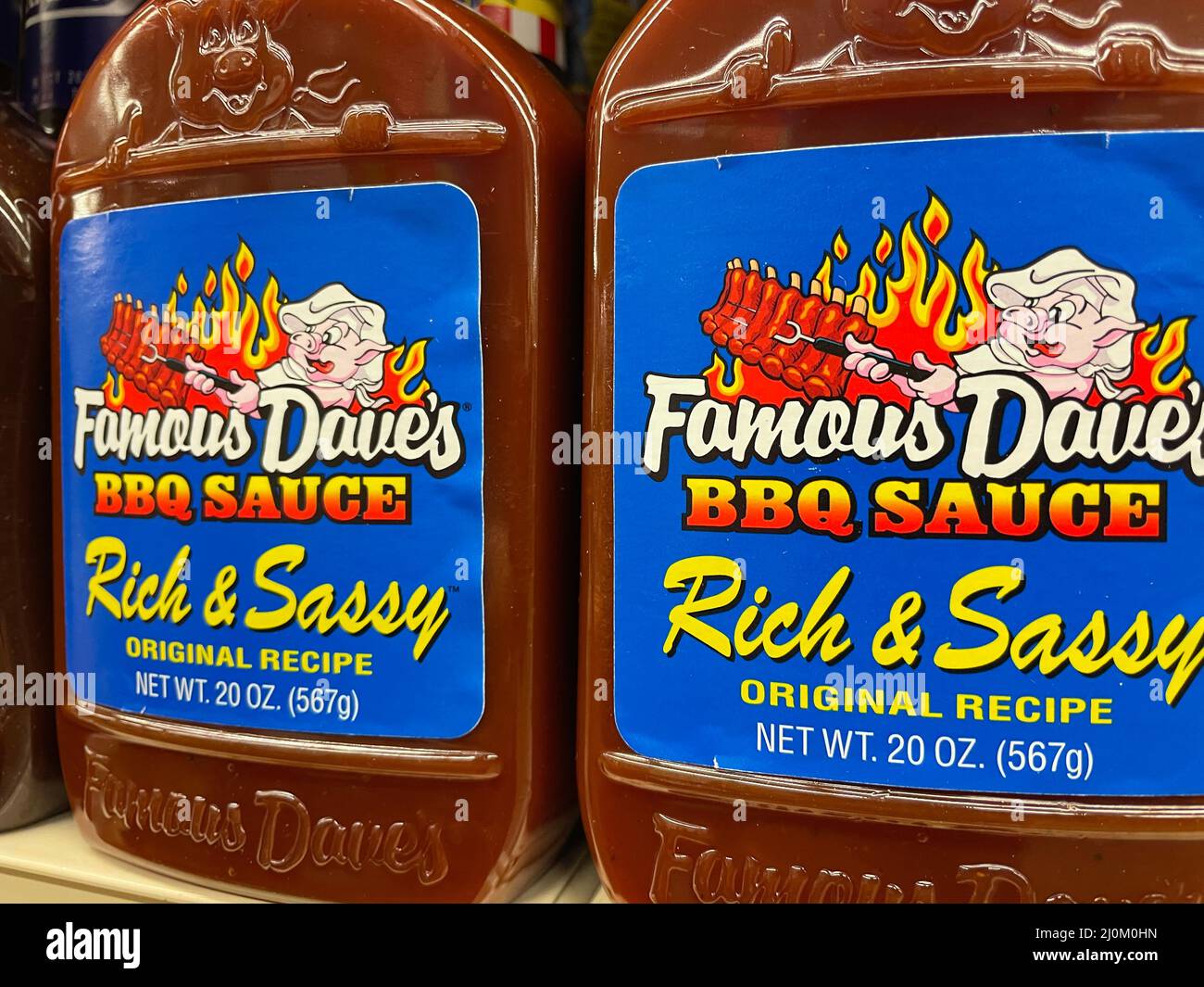 Augusta, Ga USA - 03 17 22: Famous Daves BBQ sauce on a retail shelf ...
