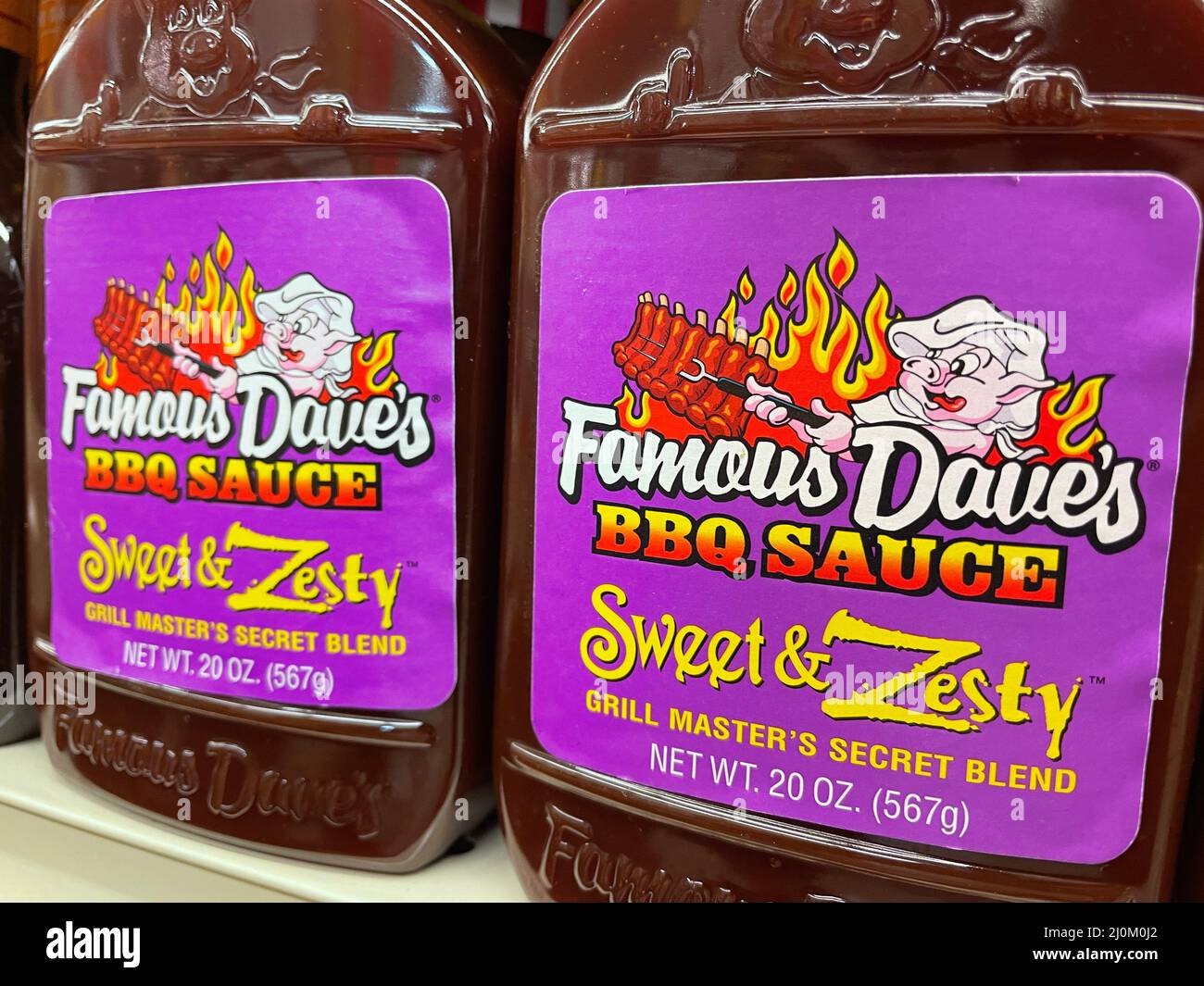 Augusta, Ga USA - 03 17 22: Famous Daves BBQ sauce on a retail shelf ...