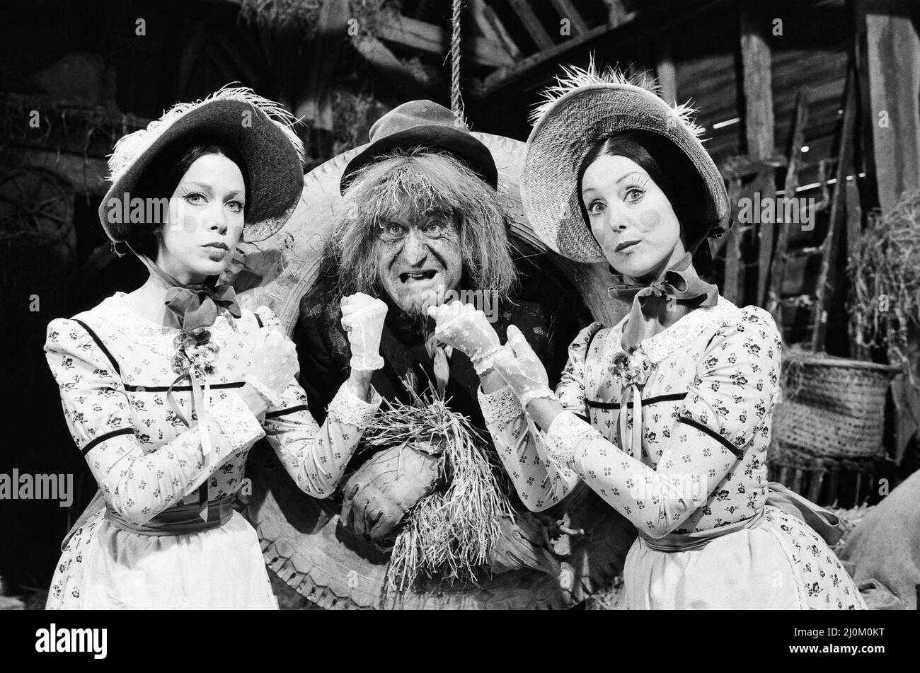 Children's television favourite, Worzel Gummidge, gets enough trouble from Aunt Sally but now coming on the scene is double trouble in the shape of Aunt Sally II. Worzel, played by Jon Pertwee, Aunt Sally by Una Stubbs (right) and Aunt Sally II by Connie Booth (left). 6th August 1981. Stock Photo