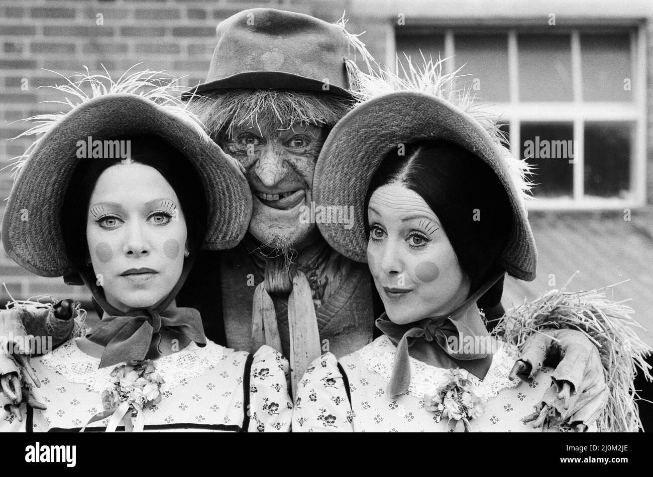 Children's television favourite, Worzel Gummidge, gets enough trouble from Aunt Sally but now coming on the scene is double trouble in the shape of Aunt Sally II. Worzel, played by Jon Pertwee, Aunt Sally by Una Stubbs (right) and Aunt Sally II by Connie Booth (left). 6th August 1981. Stock Photo