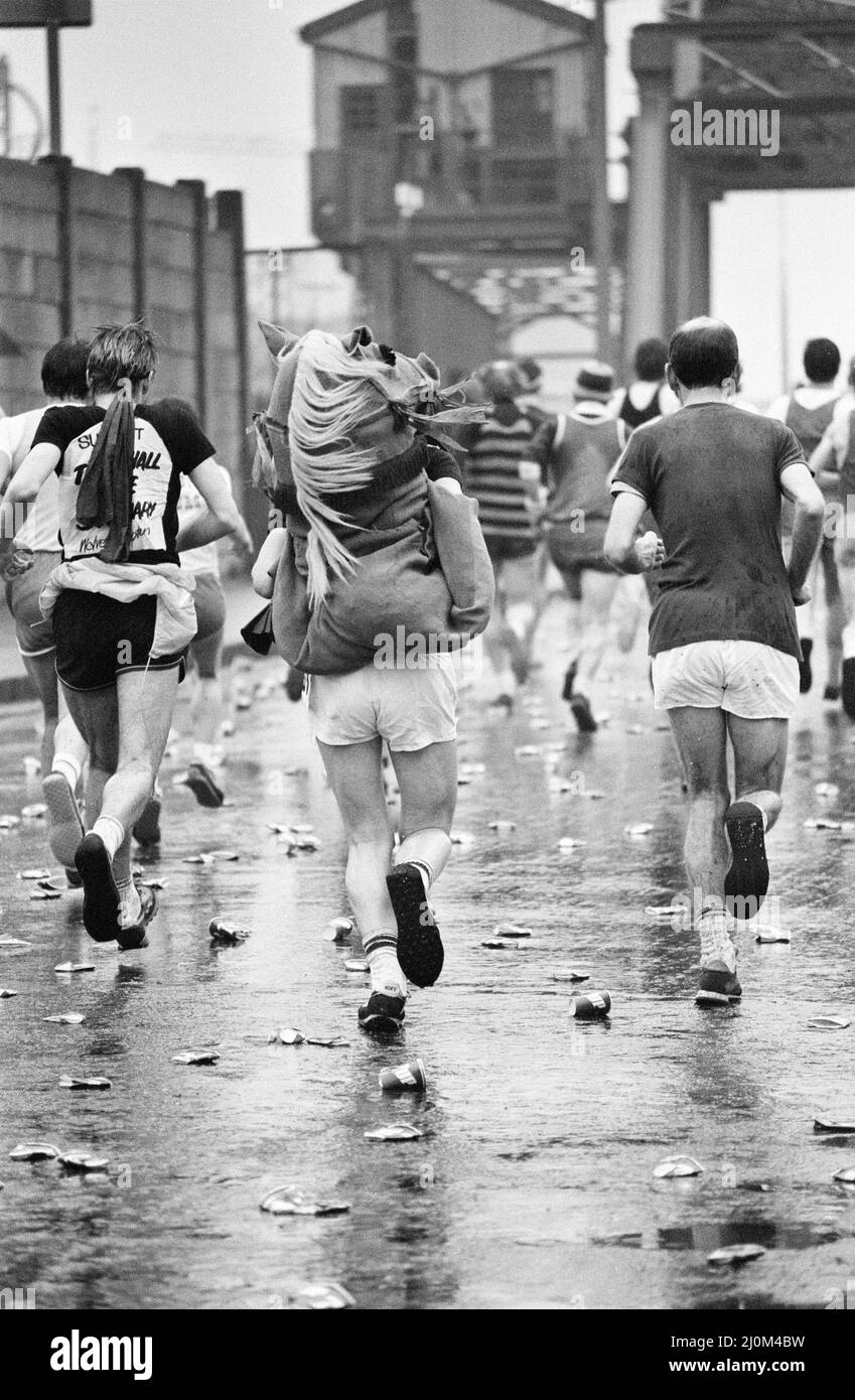 1981 gillette london marathon hi-res stock photography and images - Alamy