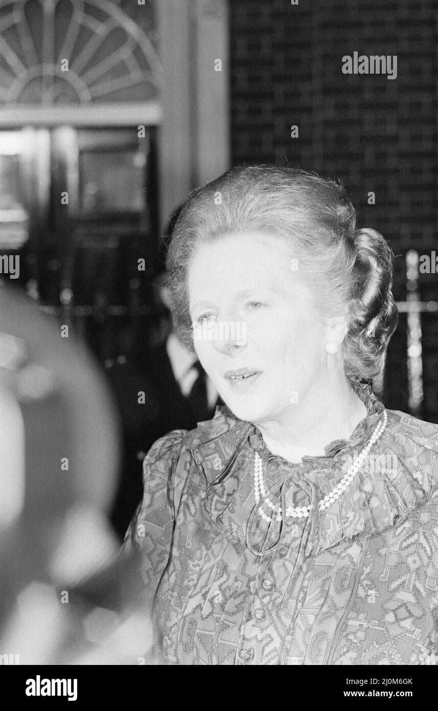 Margaret Thatcher PM pictured speaking to the press outside Downing Street, London, evening of Monday 14th June 1982.  Falklands Conflict. A ceasefire was declared on 14th June and the commander of the Argentine garrison in Stanley, surrendered to Major General Jeremy Moore the same day. Stock Photo