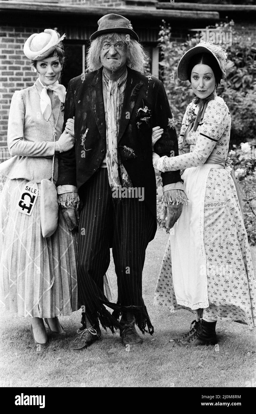 Actress Lorraine Chase (left) appears in the new series of Worzel Gummidge. She plays the part of Dolly Clothespeg, opposite Jon Pertwee as Worzel Gummidge. Dolly Clothespeg is Worzel's latest girlfriend, who upsets regular girlfriend Aunt Sally, played by Una Stubbs (right). 1st August 1980. Stock Photo