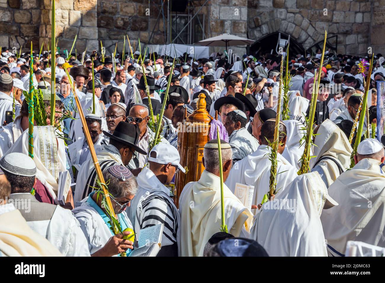 Touching ceremony at the Western Wall Stock Photo Alamy