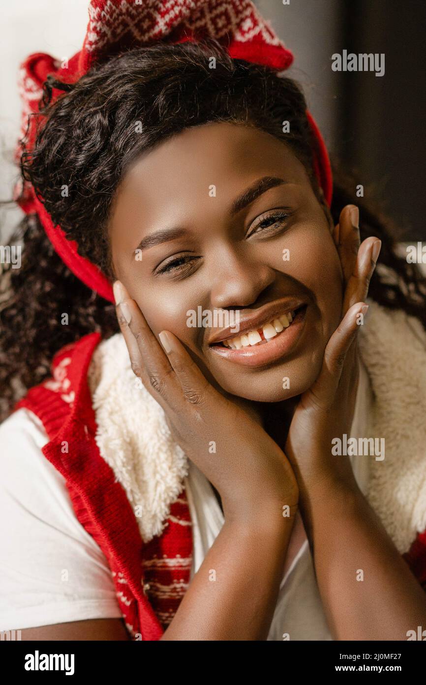 Beautiful girl african american hi-res stock photography and images - Alamy