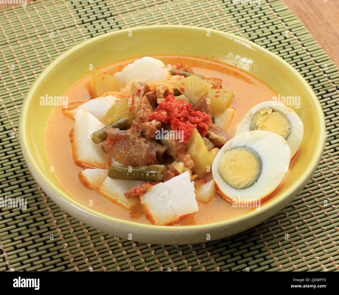 Rahasia Kelezatan Lontong Sayur: Panduan Lengkap Bumbu Lontong Sayur Yang Menggugah Selera