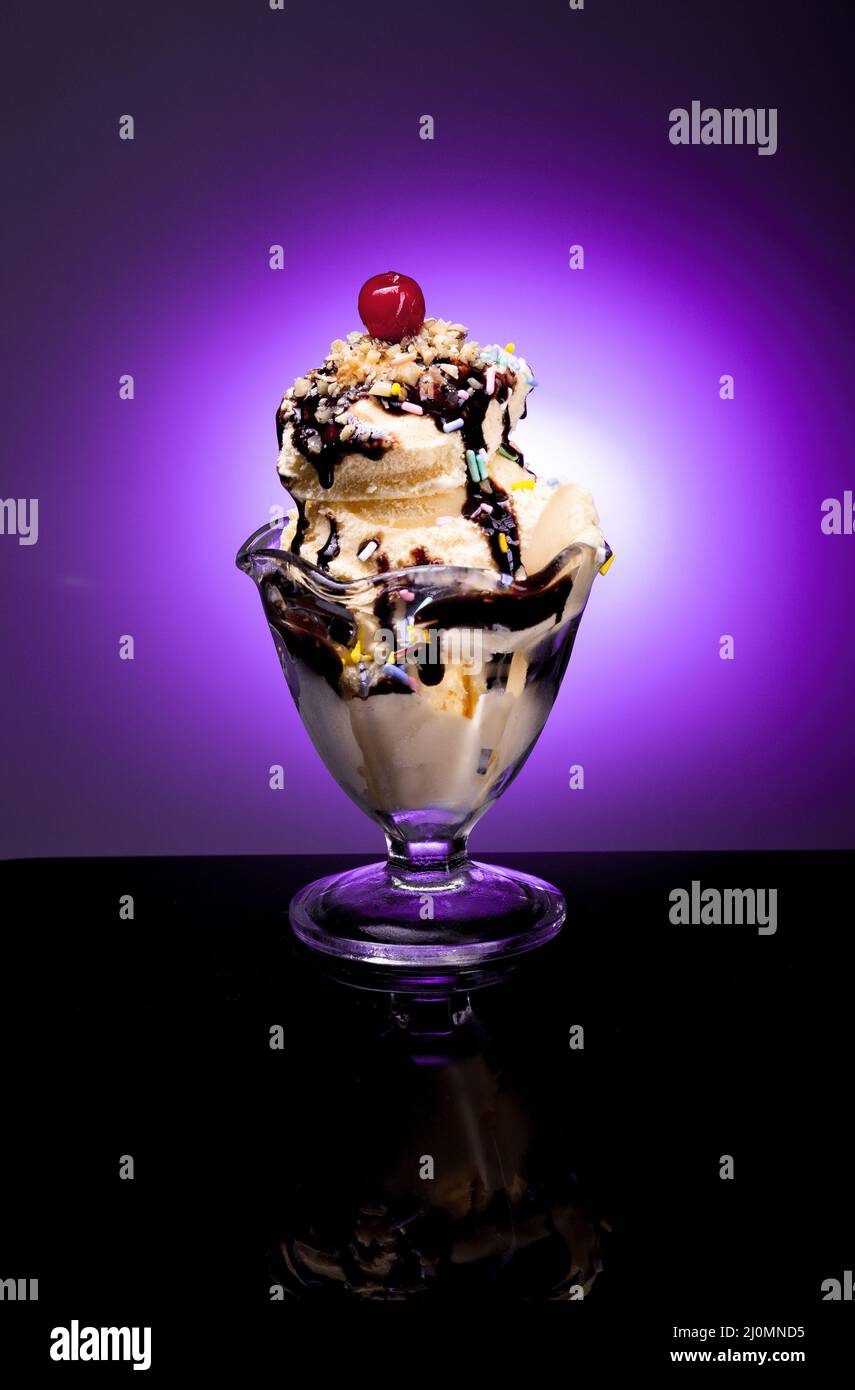 Delicious ice cream sundae Stock Photo Alamy