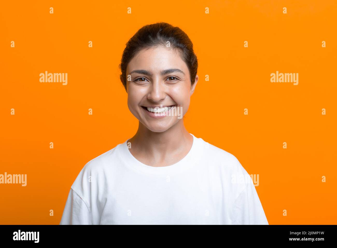 Old indian woman portrait hi-res stock photography and images - Alamy