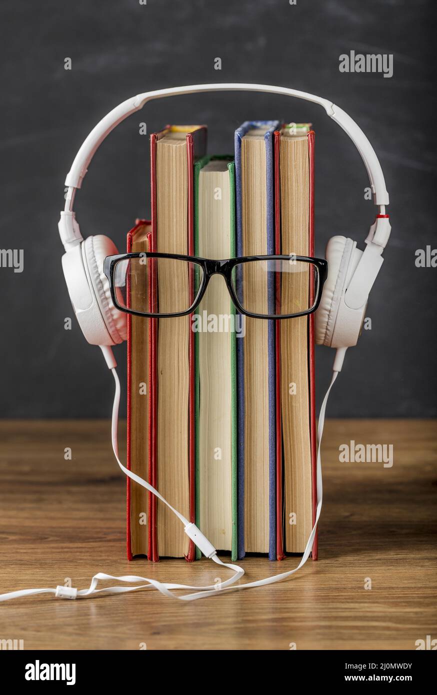 Headphones music sheet hires stock photography and images Alamy