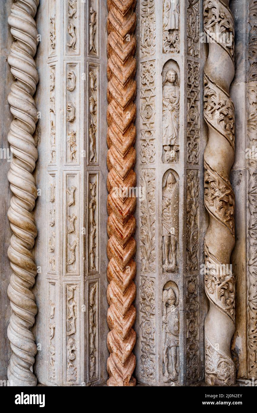 Door details of the columns of the Basilica of Santa Maria Maggiore. Bergamo, Italy Stock Photo