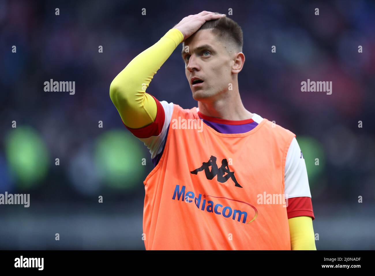 Milan, Italy. 01st May, 2022. Vincenzo Italiano , head coach of Afc  Fiorentina looks on during the Serie A match between Ac Milan and Acf  Fiorentina at Stadio Giuseppe Meazza on May,1