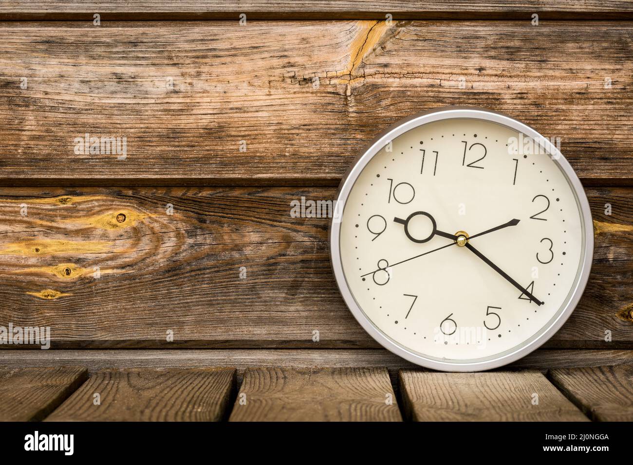 Classic wall clock hi-res stock photography and images - Alamy