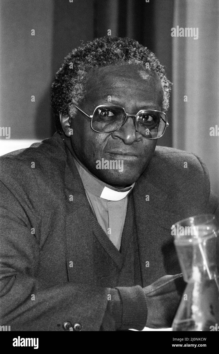 Bishop Desmond Tutu at Kings College during a press conference. London, 17th November 1984. Stock Photo