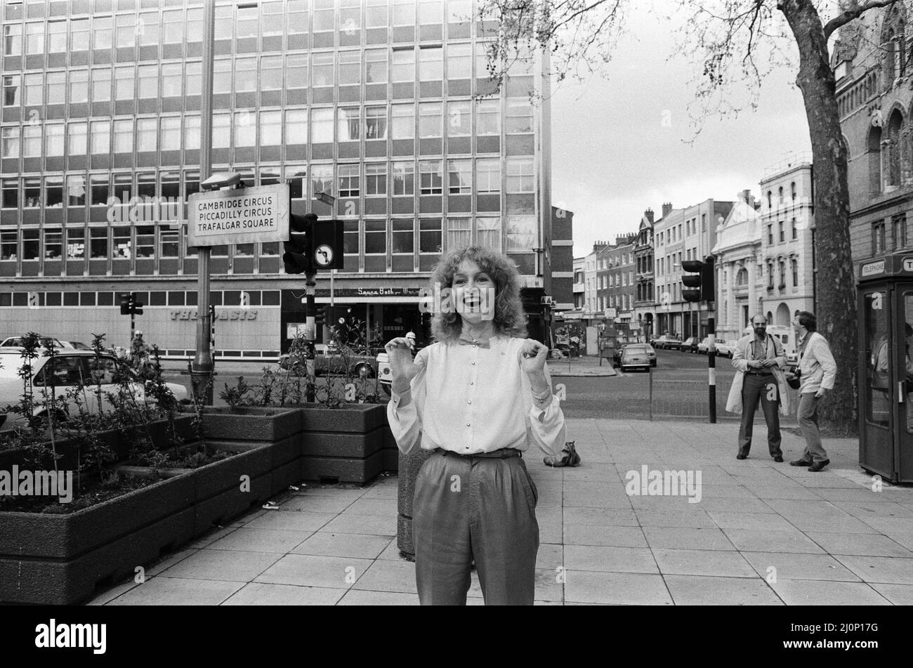 A group of top actors and actresses have grouped together with Ray Cooney at the Shaftesbury Theatre to form the Theatre of Comedy. Today they went along to the Theatre to tell the press. Pictured is Liza Goddard. 8th May 1983. Stock Photo