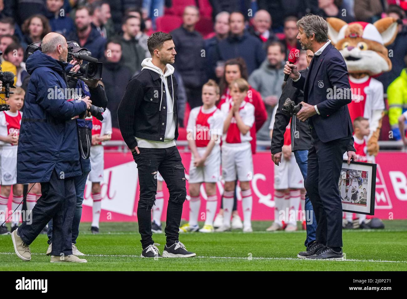 Amsterdam, Netherlands. 20th Mar, 2022. Amsterdam - Joel Veltman, Ajax CEO Edwin van der Sar during the match between Ajax v Feyenoord at Johan Cruijff ArenA on 20 March 2022 in Amsterdam, Netherlands. Credit: box to box pictures/Alamy Live News Stock Photo