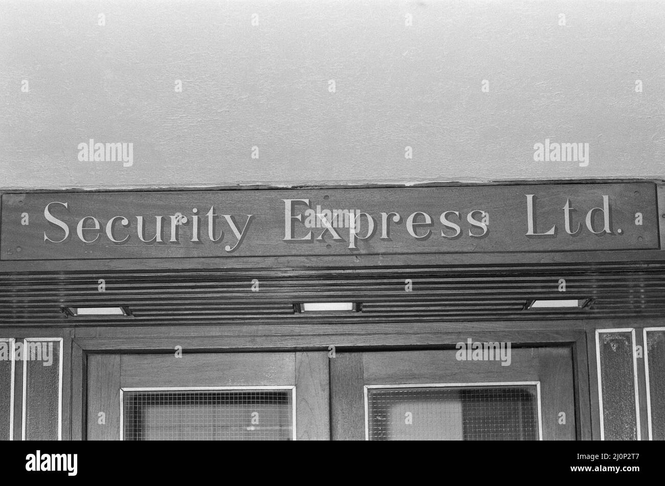Security express robbery hires stock photography and images Alamy