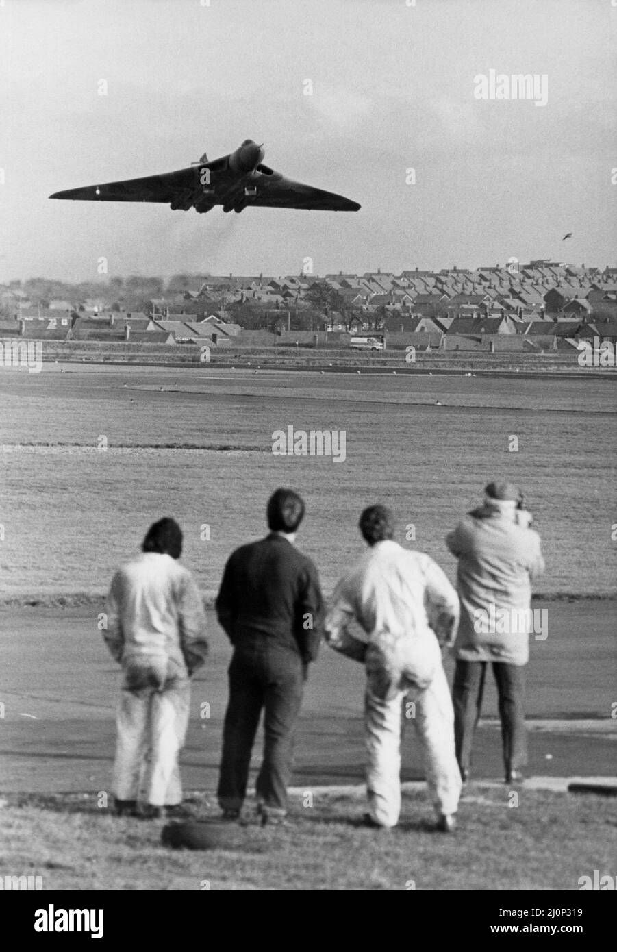 The RAF Avro Vulcan V bomber XL319 Lands At Sunderland Airport To 