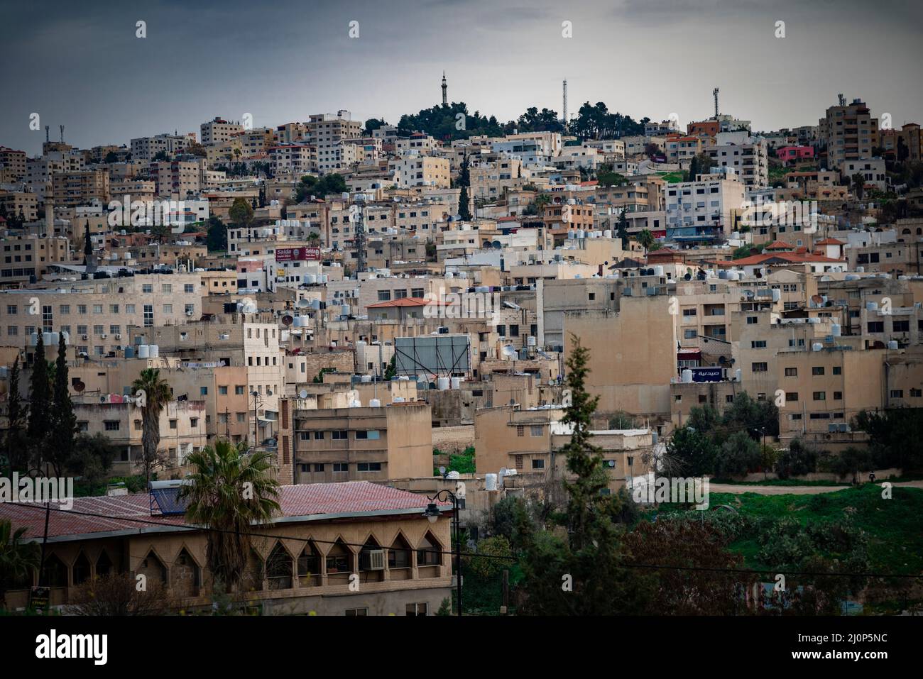 Jerash A una distancia de 48 kilómetros al norte de la capital Jordania, Amman se encuentra Una ciudad conocida por la ciudad            grecorromana Stock Photo