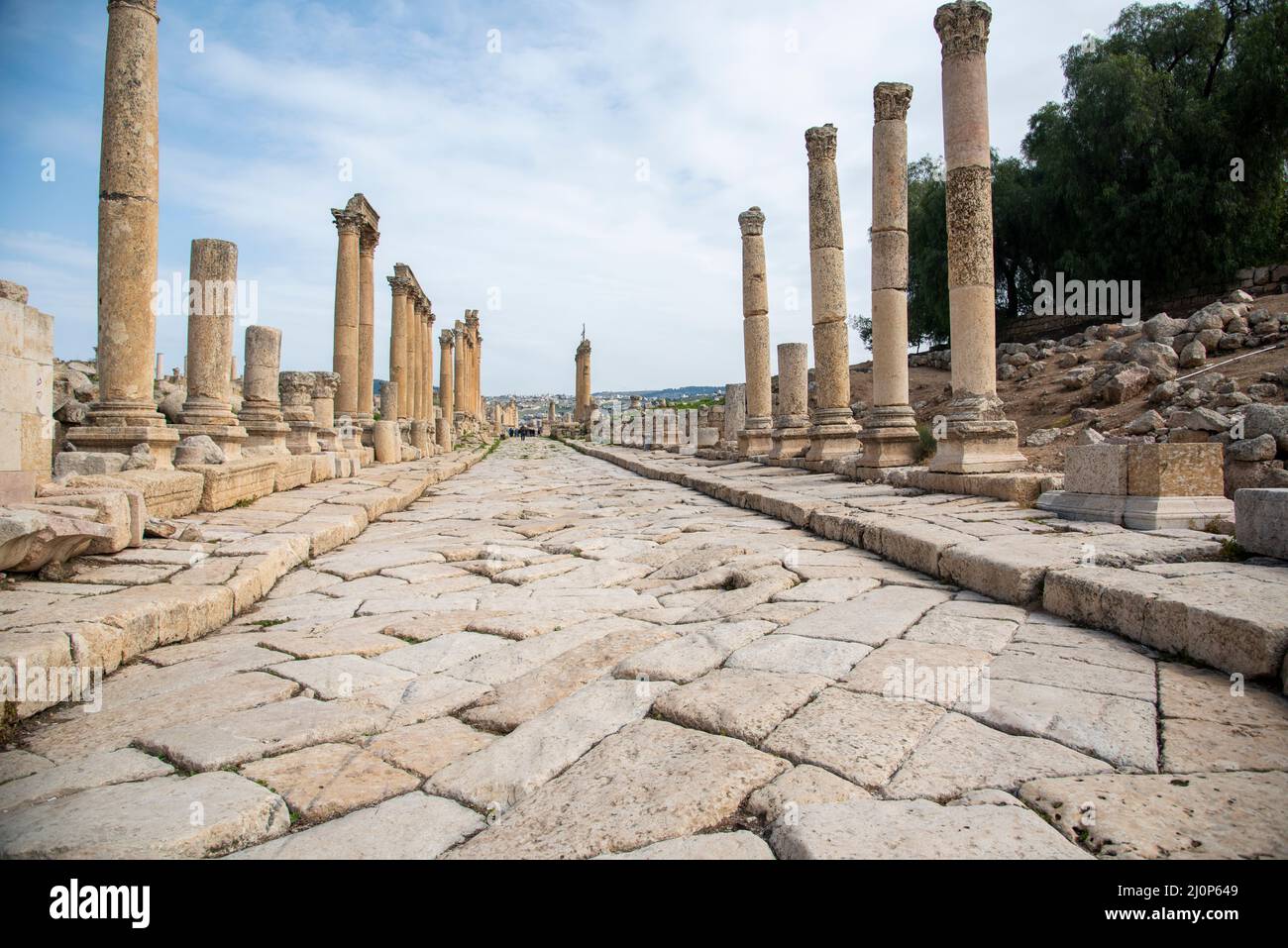 Jerash A una distancia de 48 kilómetros al norte de la capital Jordania, Amman se encuentra Una ciudad conocida por la ciudad            grecorromana Stock Photo