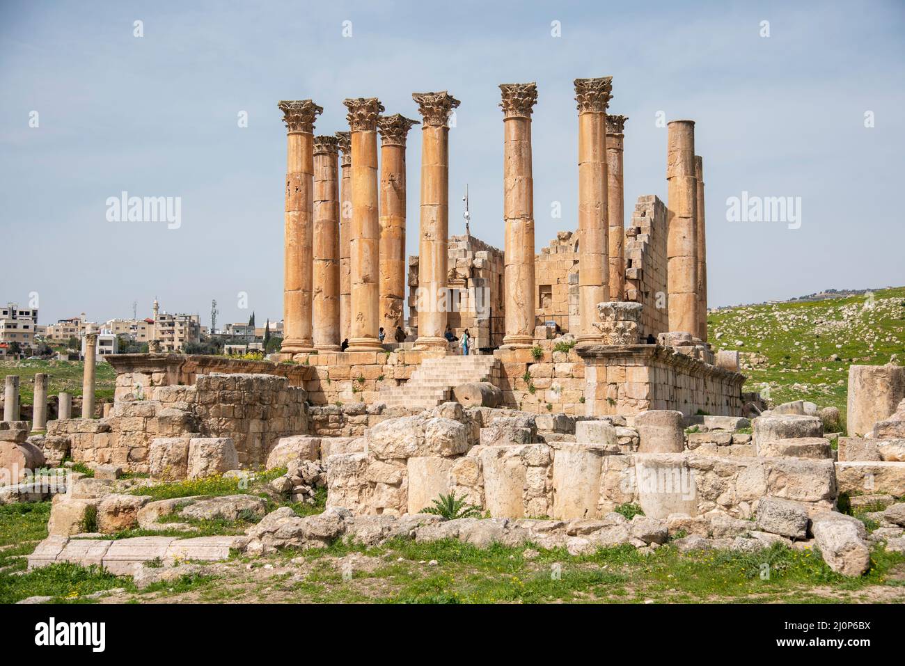 Jerash A una distancia de 48 kilómetros al norte de la capital Jordania, Amman se encuentra Una ciudad conocida por la ciudad            grecorromana Stock Photo