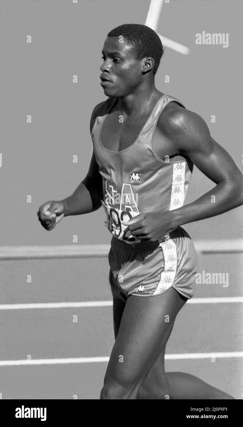CARL LEWIS USA 100m sprint at world athletics championship in Helsinki Finland 1982 Stock Photo
