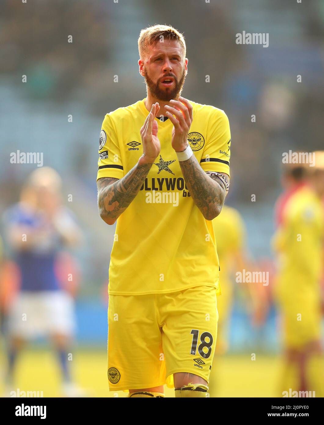 Brentford's Pontus Jansson applauds the fans after the Premier League match at the King Power Stadium, Leicester. Picture date: Sunday March 20, 2022. Stock Photo
