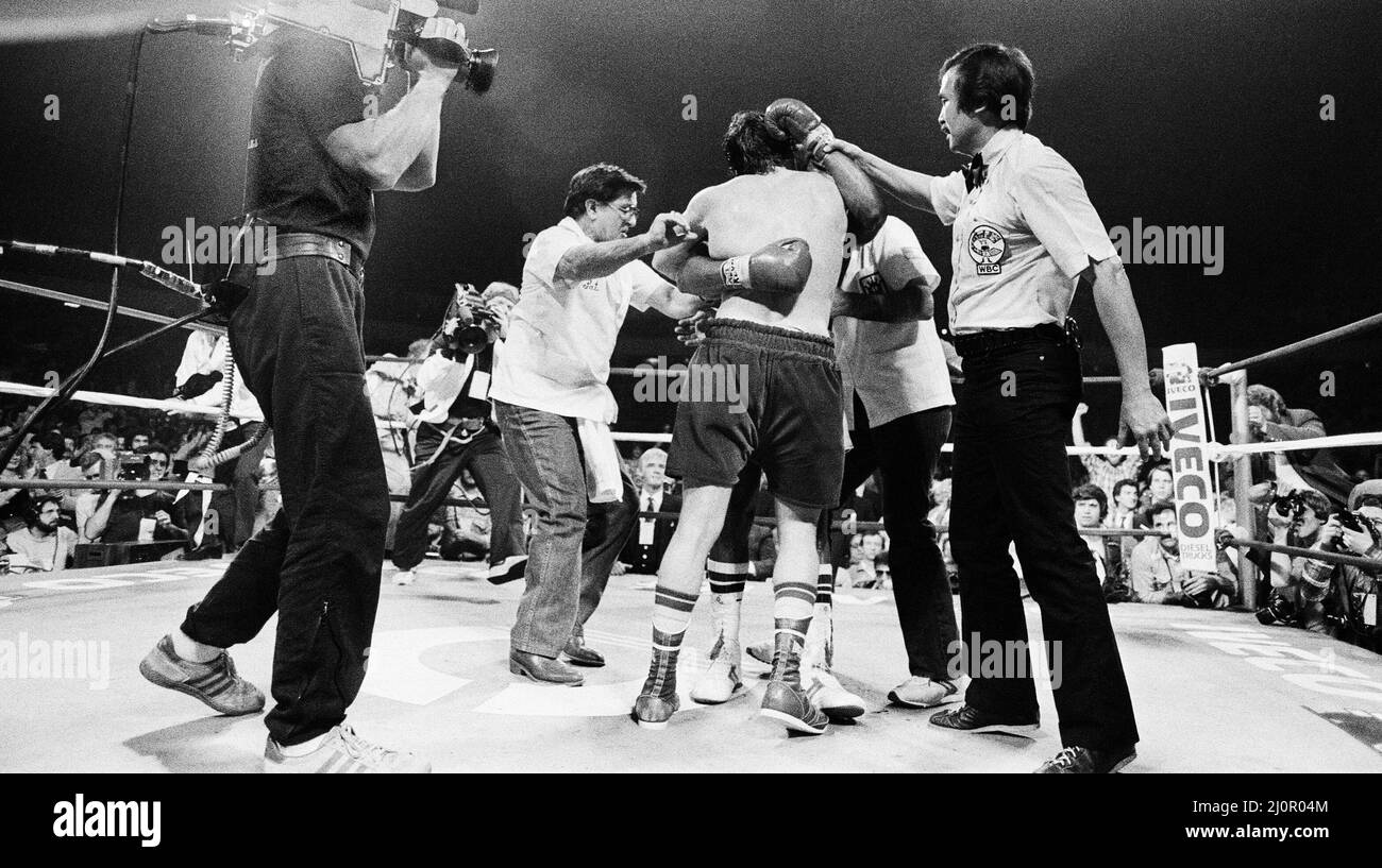 Tony Sibson relinquished his European and Commonwealth titles to ensure he got the right preparation for his tilt at Marvin Haglers WBC and WBA middleweight titles.Hagler was unbeaten in his last 30 fights leading into this contest at a sold out 14,000 capacity DCU Centre in Worcester, Massachusetts. Hagler won by TKO in round six to retain his belts. (Picture) Fighters hug after the fight. 11th February 1983 Stock Photo