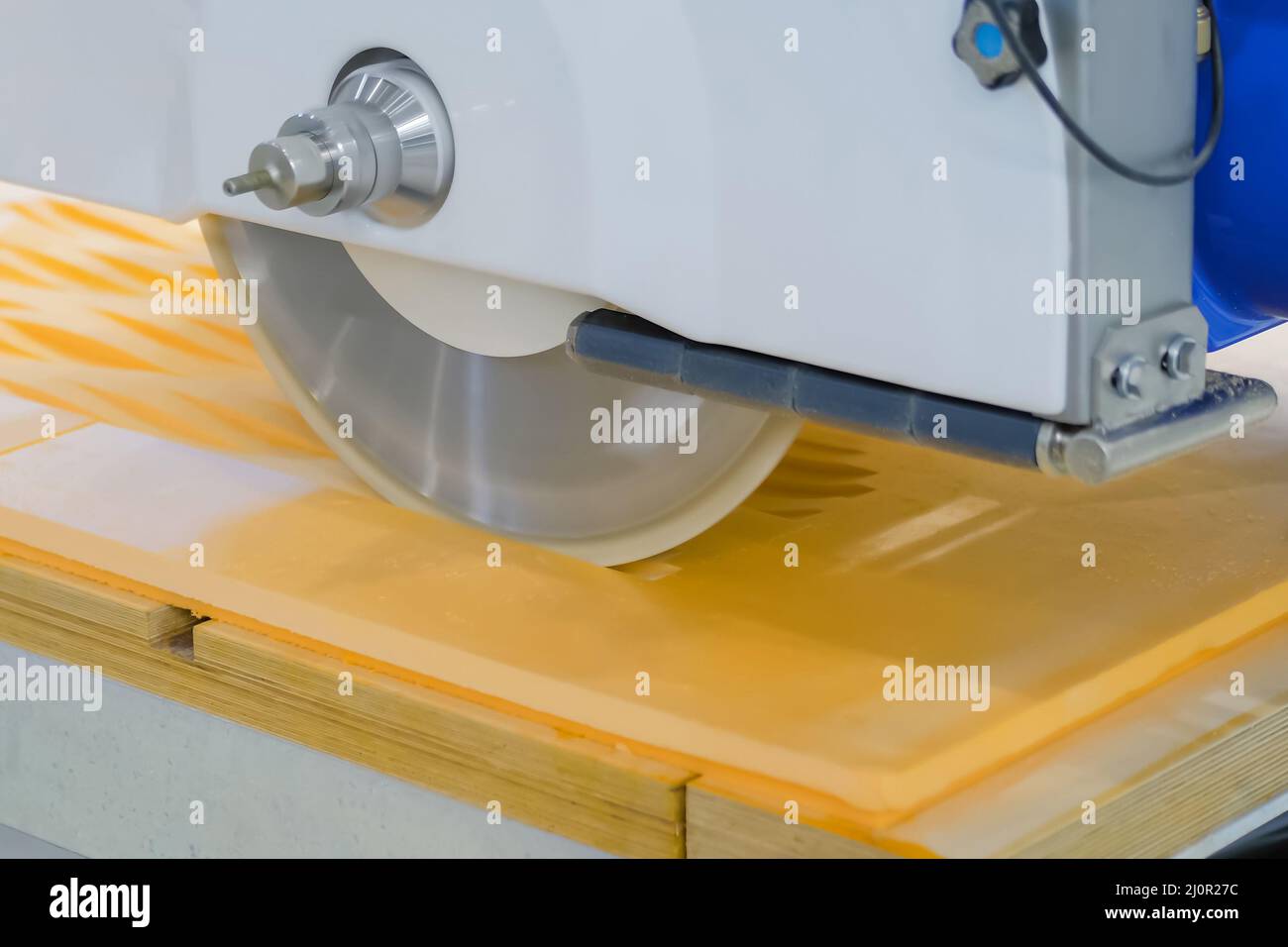Artificial stone cutting hi-res stock photography and images - Alamy