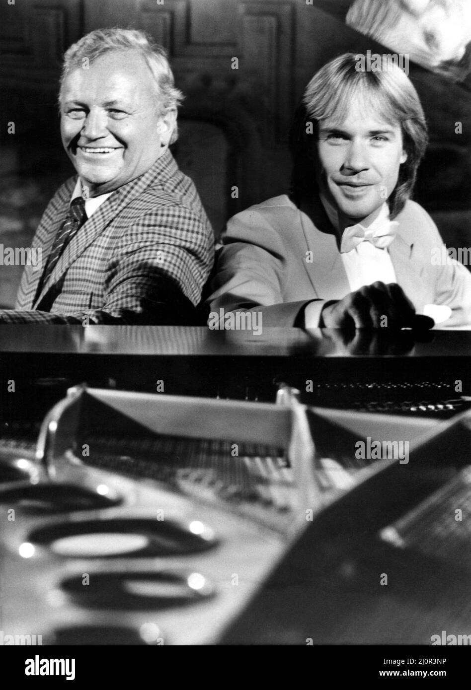 Former 'Goon' Sir Harry Secombe and pianist Richard Clayderman are pictured at Newcastle's Castle Keep. The pair were there for the filming of Sir Harry's programme Highway.    16th October, 1983 Stock Photo