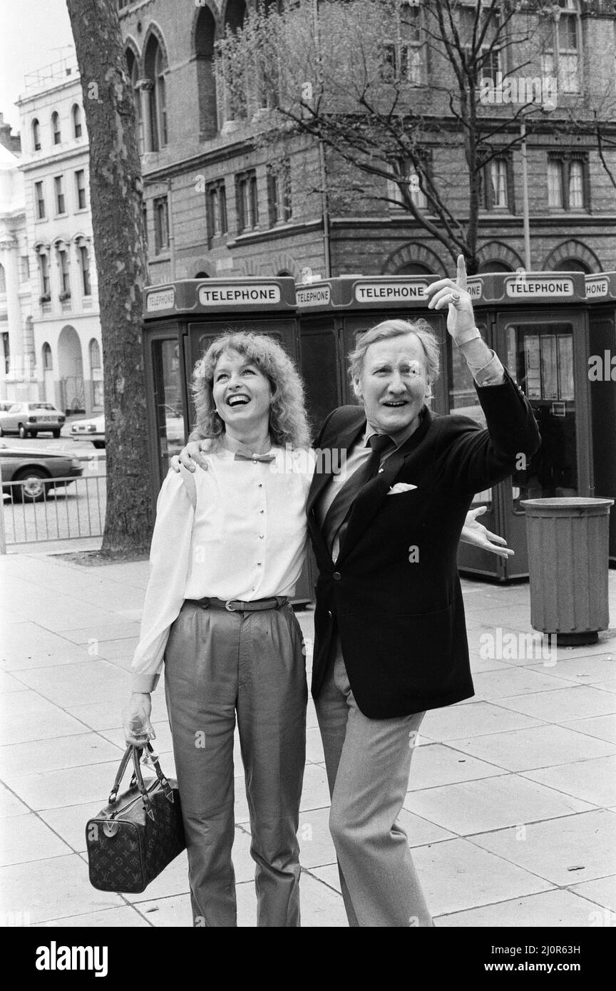 A group of top actors and actresses have grouped together with Ray Cooney at the Shaftesbury Theatre to form the Theatre of Comedy. Today they went along to the Theatre to tell the press. Pictured are Liza Goddard and Leslie Phillips. 8th May 1983. Stock Photo