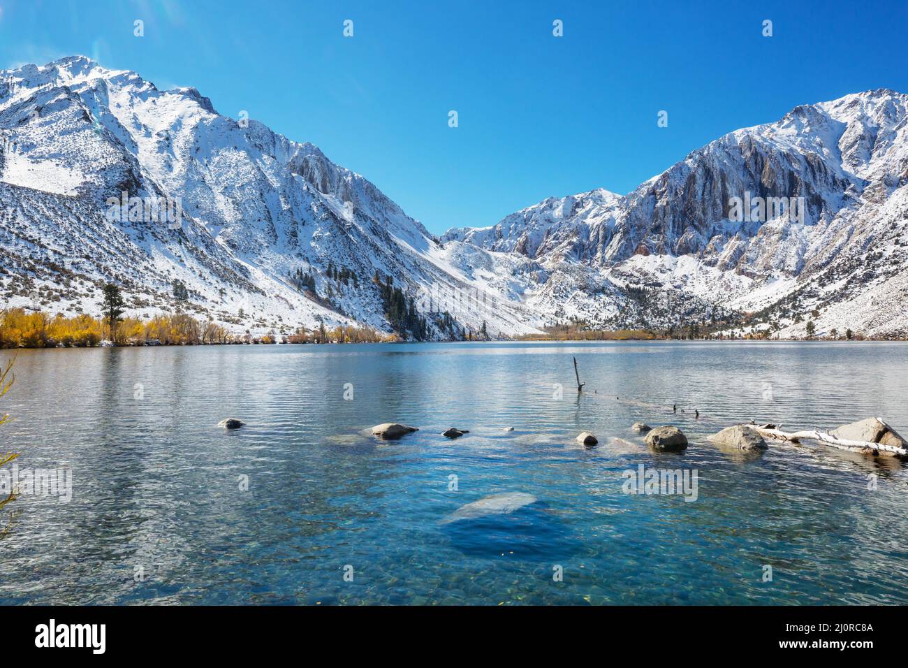Lake in Sierra Nevada Stock Photo - Alamy