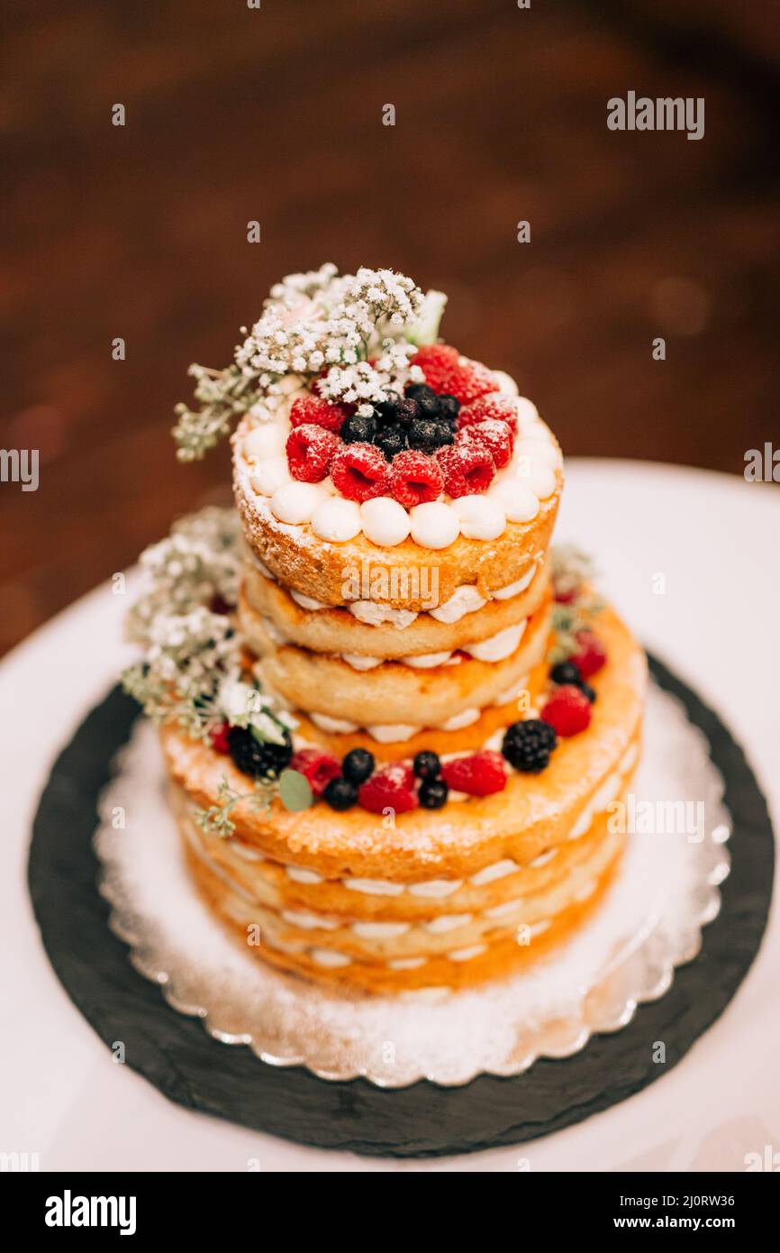 Birthday Naked Cake - Gateau d'anniversaire 2 ans Stock Photo