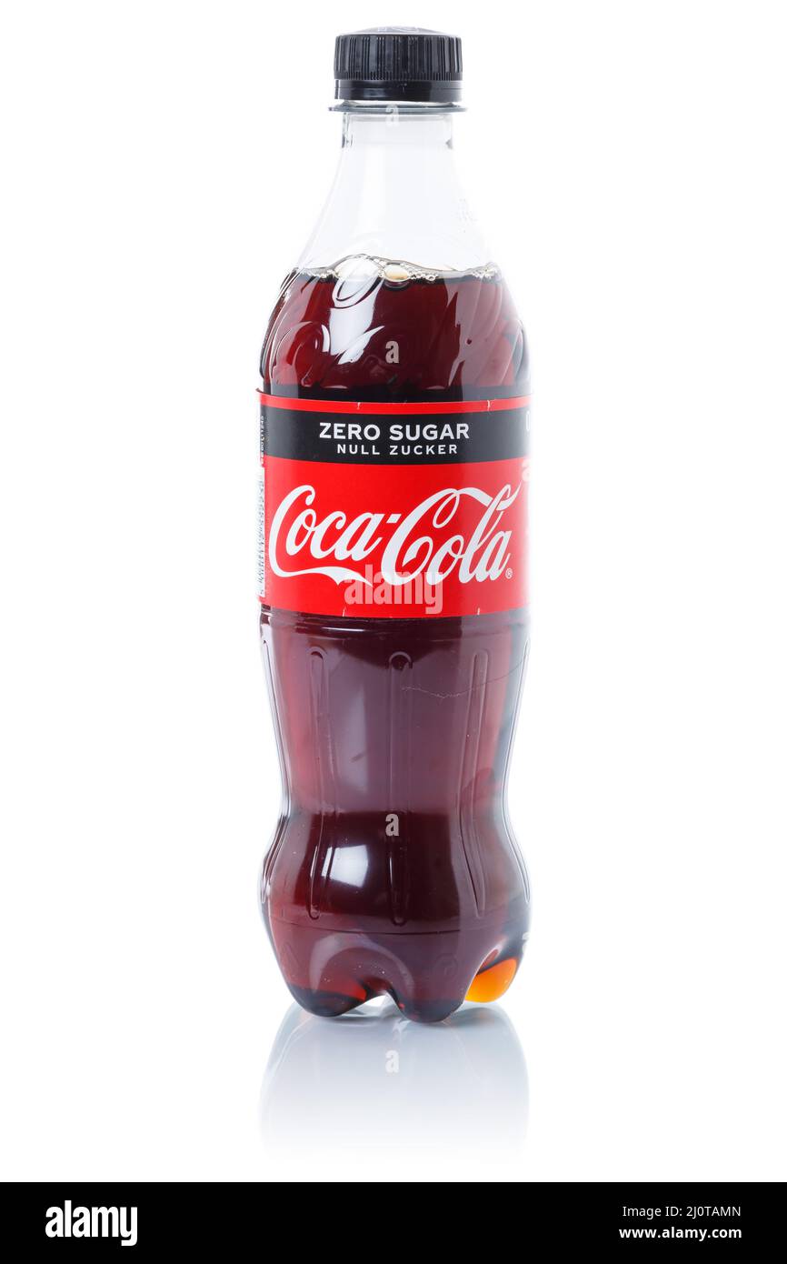 Cherry Coke verre isolated on white Photo Stock - Alamy
