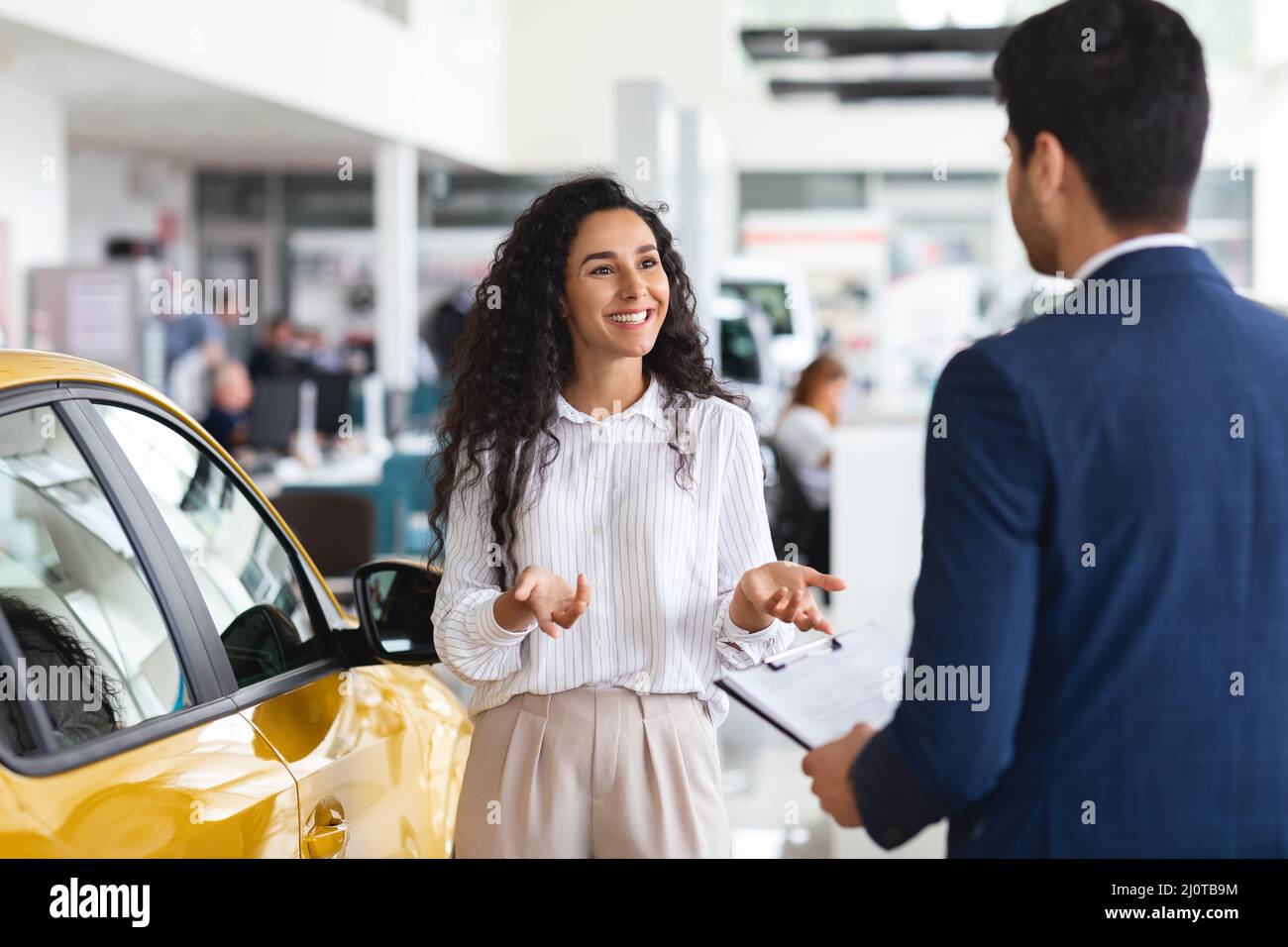 Young woman driver having hi-res stock photography and images - Alamy