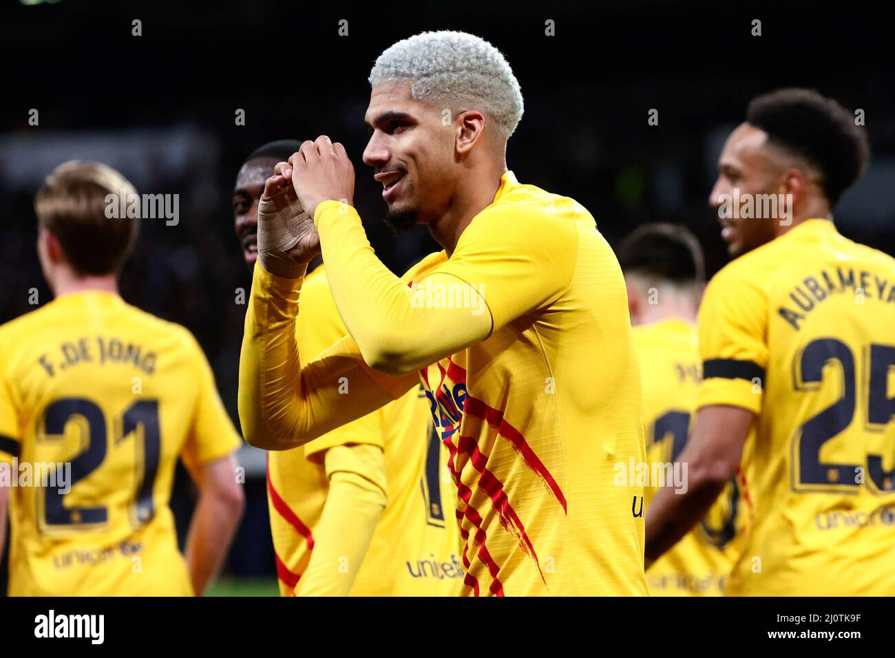 MADRID, SPAIN - MARCH 20: Ronald Araujo of FC Barcelona celebrating his goal during the Spanish La Liga Santander match between Real Madrid and FC Barcelona at Estadio Santiago Bernabéu on March 20, 2022 in Madrid, Spain (Photo by DAX Images/Orange Pictures) Credit: Orange Pics BV/Alamy Live News Stock Photo