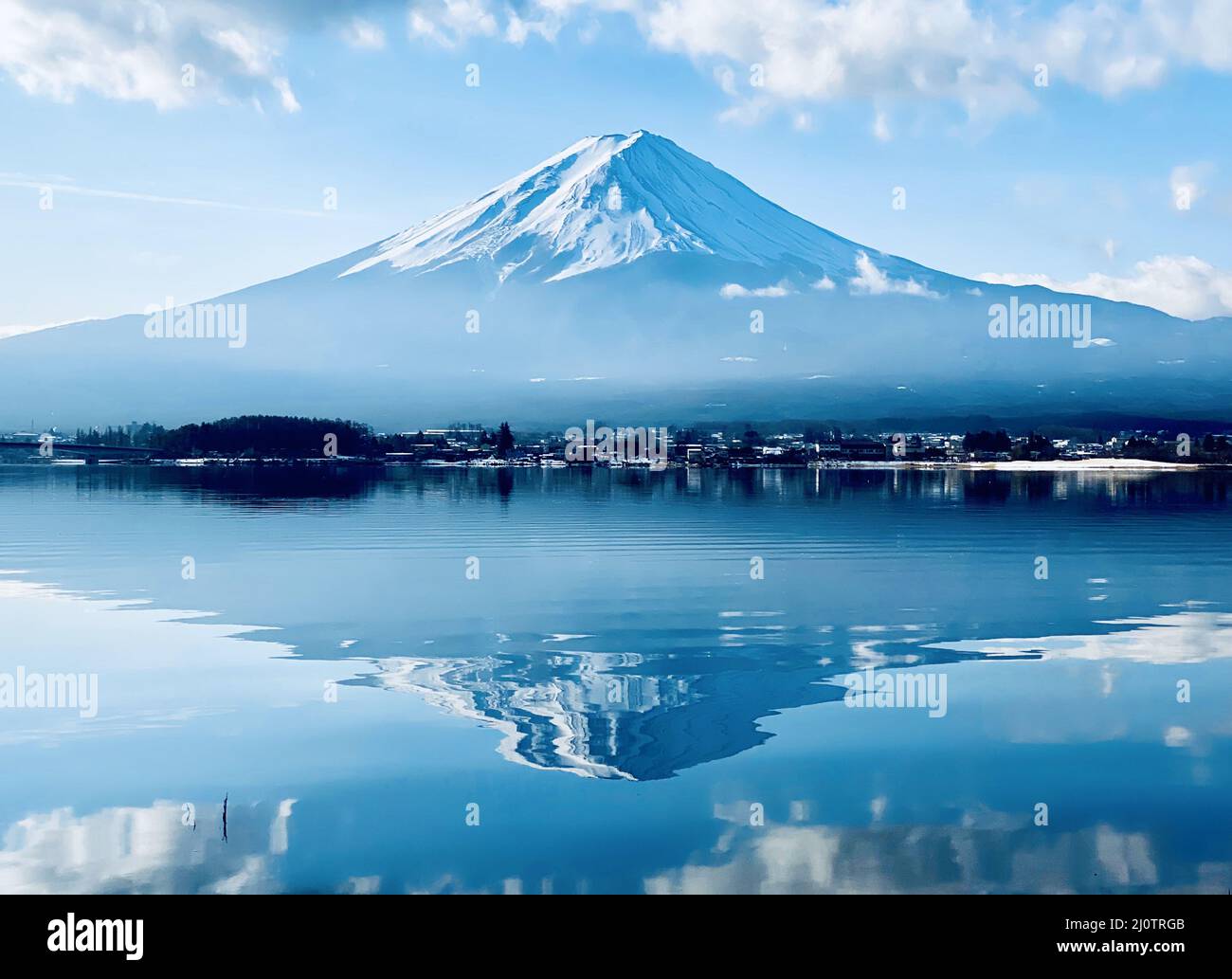 Mount Fuji Honshu Island Hi res Stock Photography And Images Alamy mount-fuji-honshu-island-hi-res-stock-photography-and-images-alamy