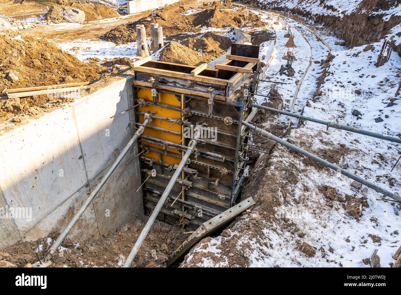 Column footing construction hi-res stock photography and images - Alamy