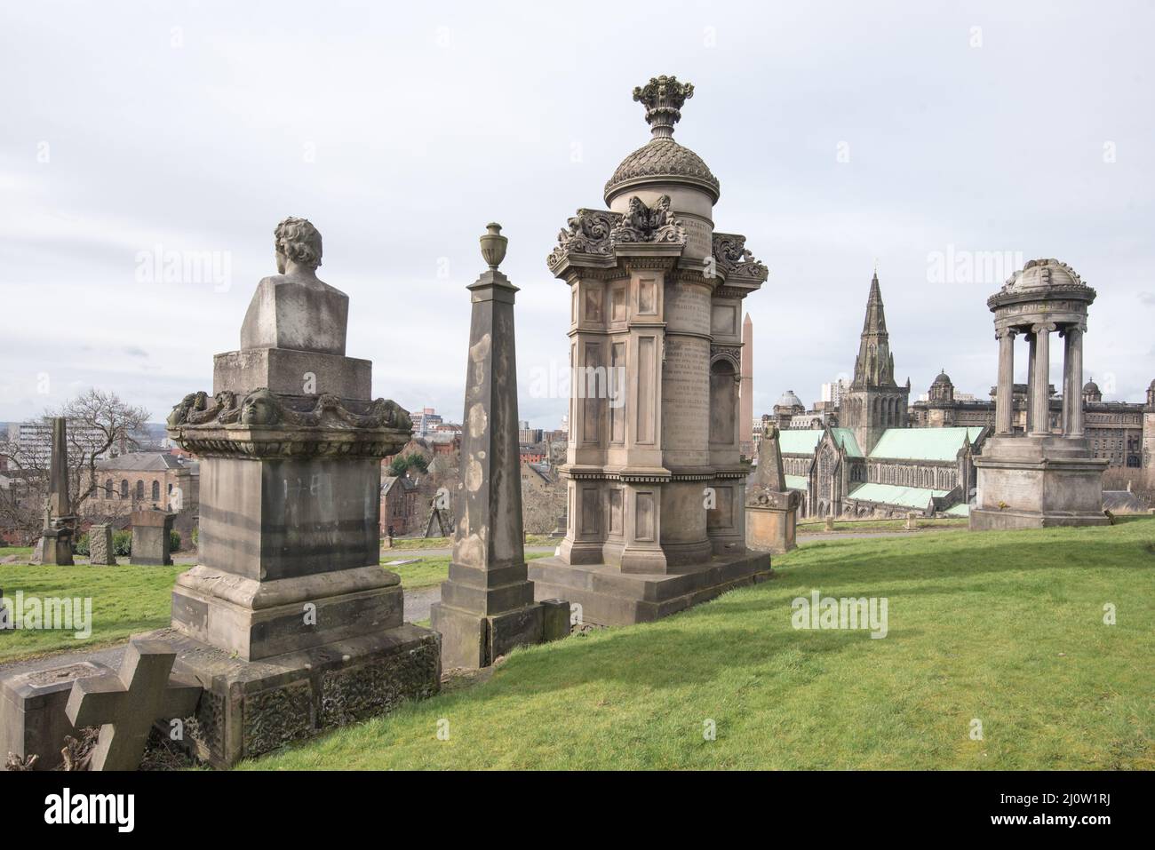The Victorian Glasgow Necropolis That Overlooks Nearby Glasgow the-victorian-glasgow-necropolis-that-overlooks-nearby-glasgow
