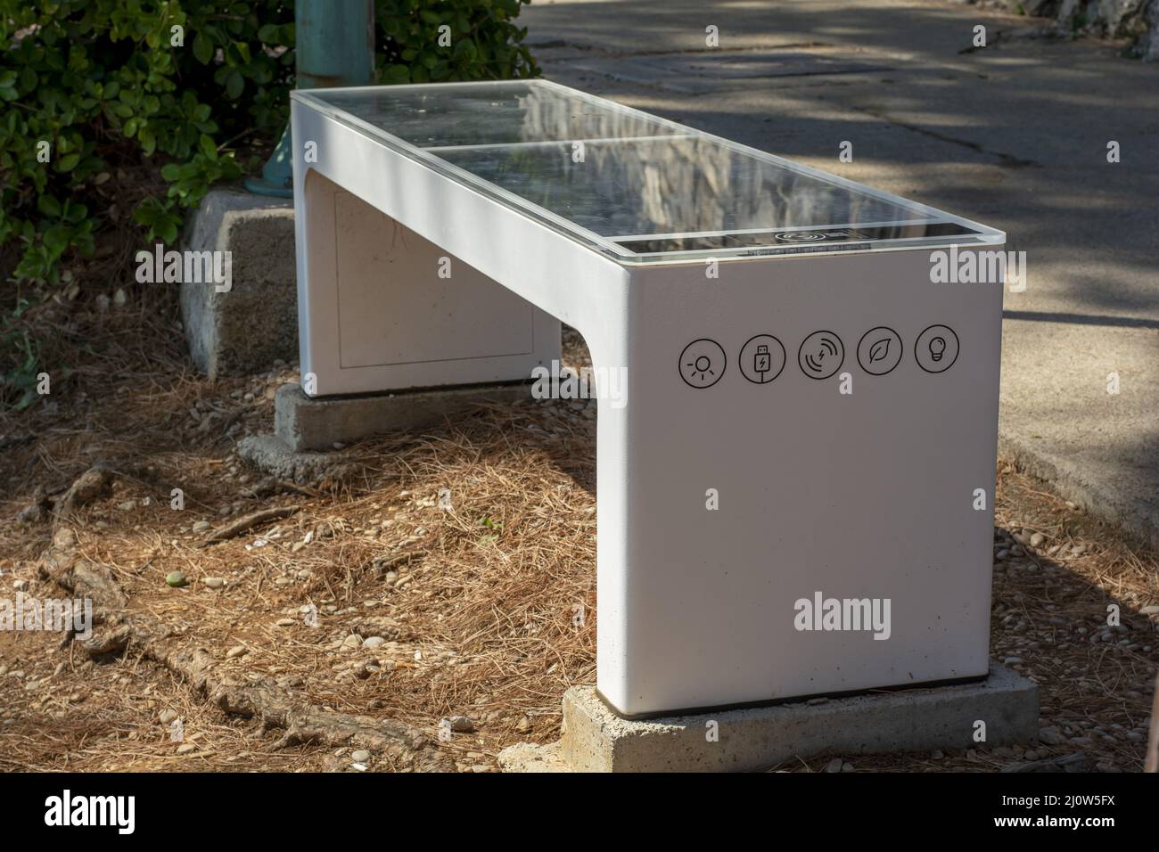 Moscenicka Draga, Croatia, august, 12, 2021 - Steora solar smart bench near the beach. Smart bench provides temperature and weat Stock Photo