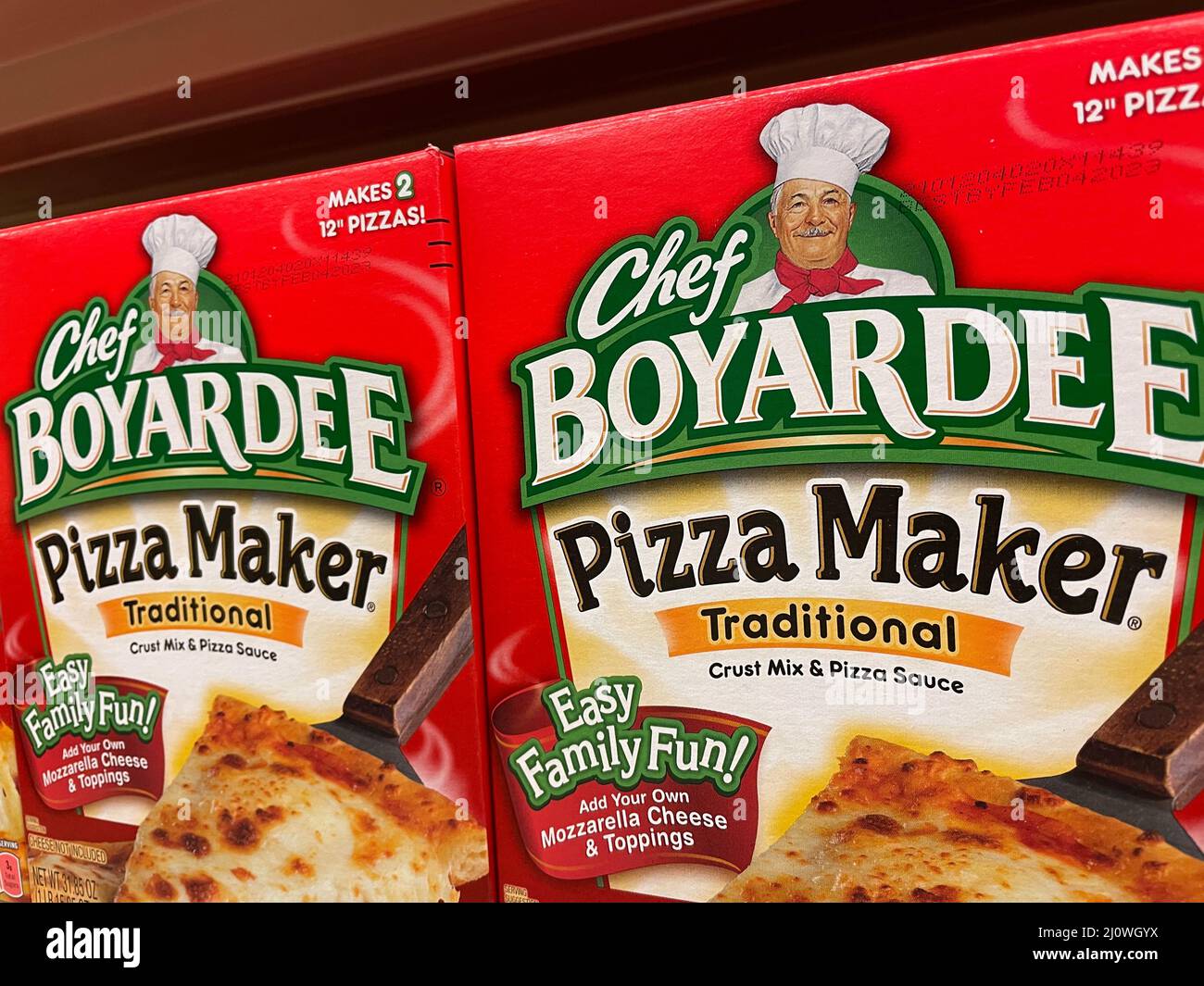 Augusta, Ga USA - 03 10 22: Pizza sauce kits on a retail store shelf Side view Chef Boyardee Stock Photo