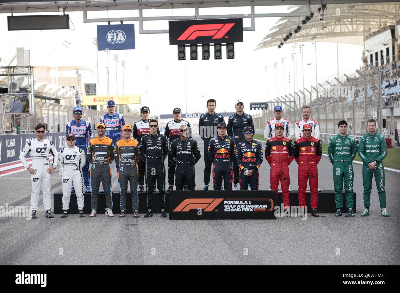 (220321) -- SAKHIR, March 21, 2022 (Xinhua) -- Drivers pose for official picture before the Bahrain Formula One Grand Prix at the Bahrain International Circuit in the city of Sakhir on March 20, 2022. (DPPI/Handout via Xinhua) Stock Photo